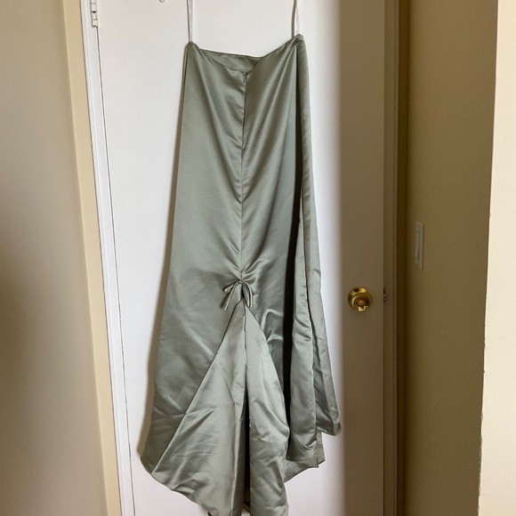 Two-Piece Formal Wear - Picture 4 of 6